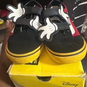 Mickey Disney Vans